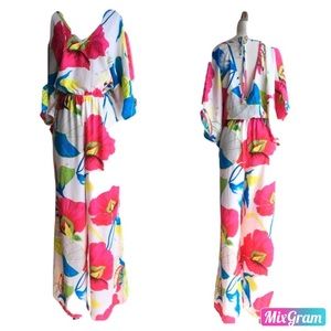 CRUISE WORTHY... Floral Jumper... sooo cute!!